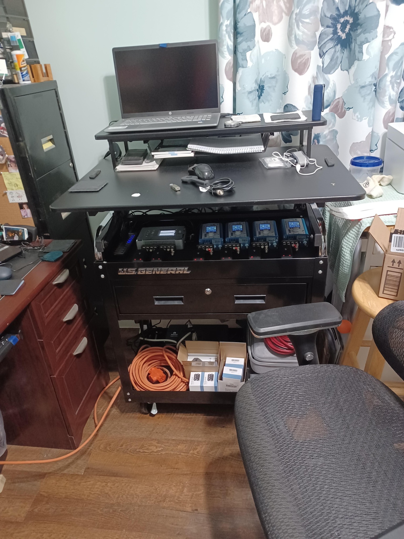 Many Families Use 5–7 Generators-3